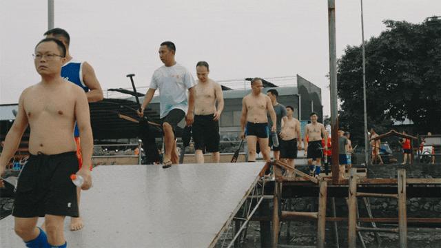 DƬ